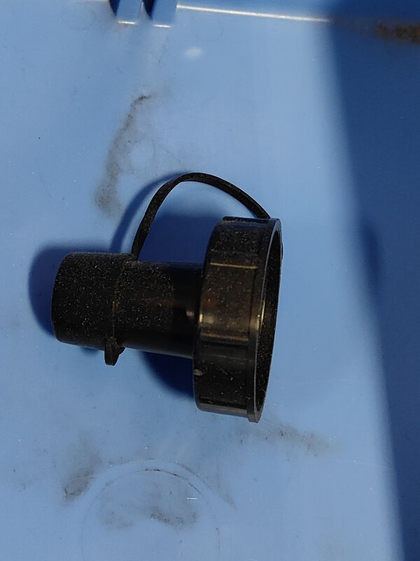 FORMULA POURING SPOUT