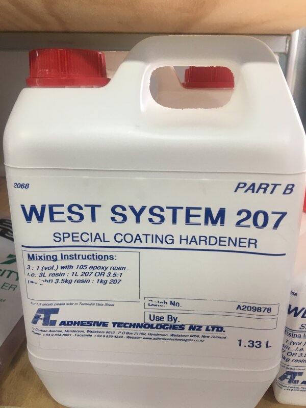West 207 Special UV Epoxy Hardener 1.33L