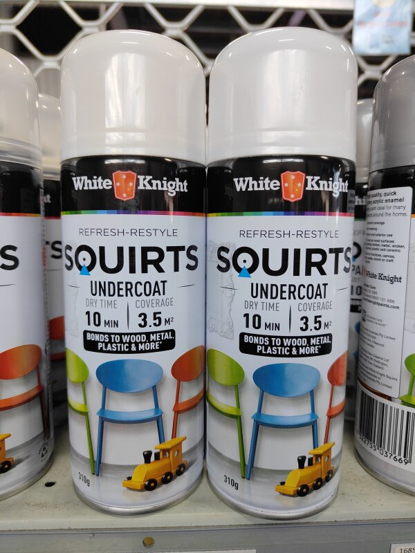 White Knight Squirts Undercoat 310gm