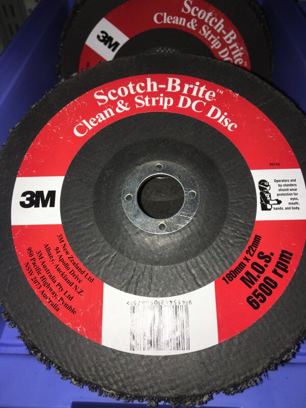 SG DEPRESSED CENTRE DISC 180 X 22MM RAPID STRIP BLACK