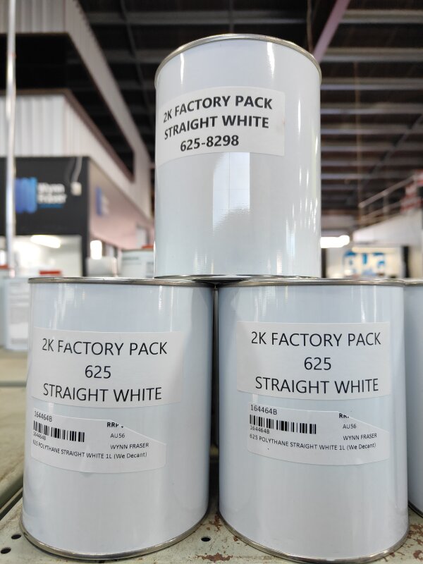 625 POLYTHANE STRAIGHT WHITE 1L (We Decant)