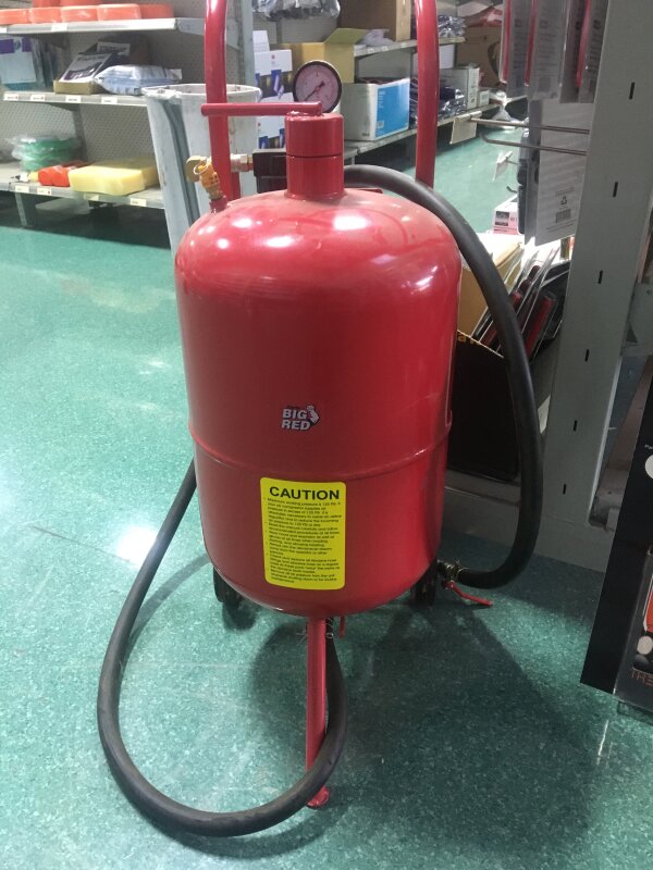 HI Portable Sandblaster 10 gal SB10