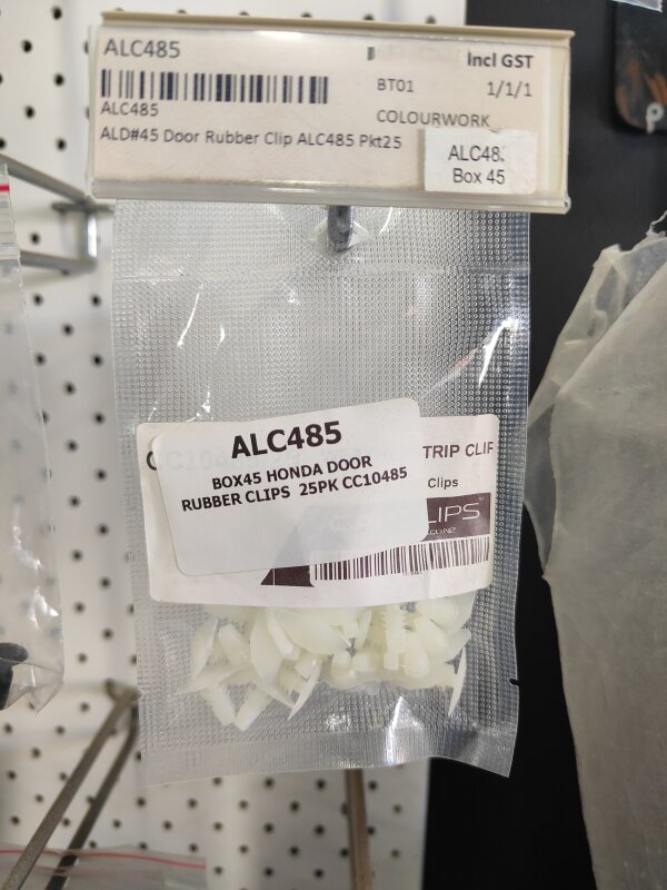 ALD#45 Door Rubber Clip ALC485 Pkt25