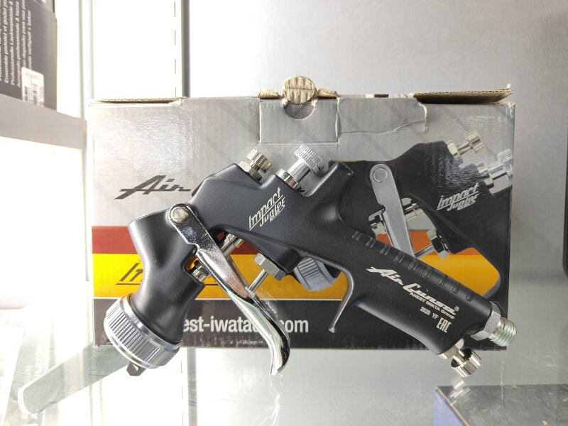 Iwata AZ4 Spray Gun