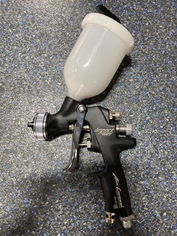 Iwata AZ4 Spray Gun